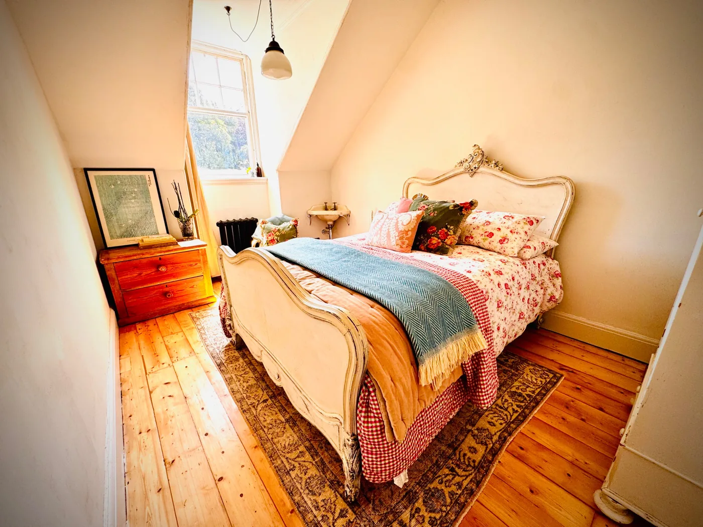 Floral bedroom at Hill of Burns